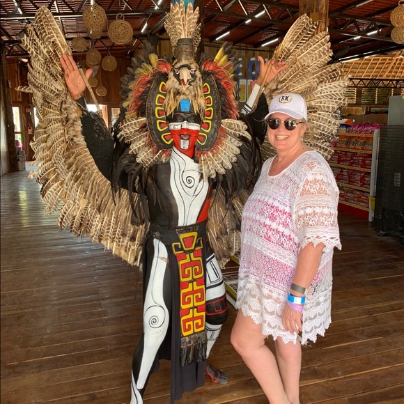 Meet your Posher, Siglinda - Picture 3 of 8